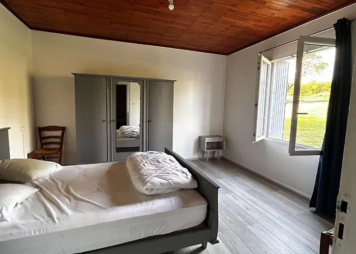 La Garrigue بيت للعطل *